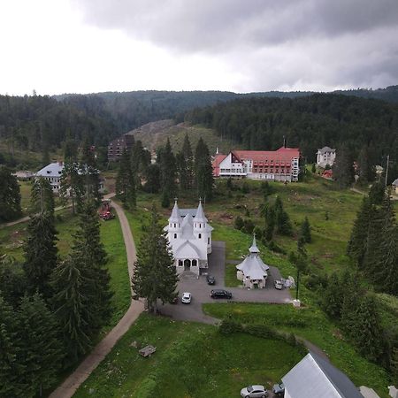 Hotel Iadolina Stana de Vale Exteriör bild